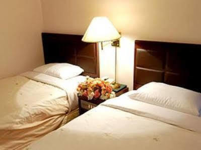 Hawaii Hotel Чеджу Екстериор снимка