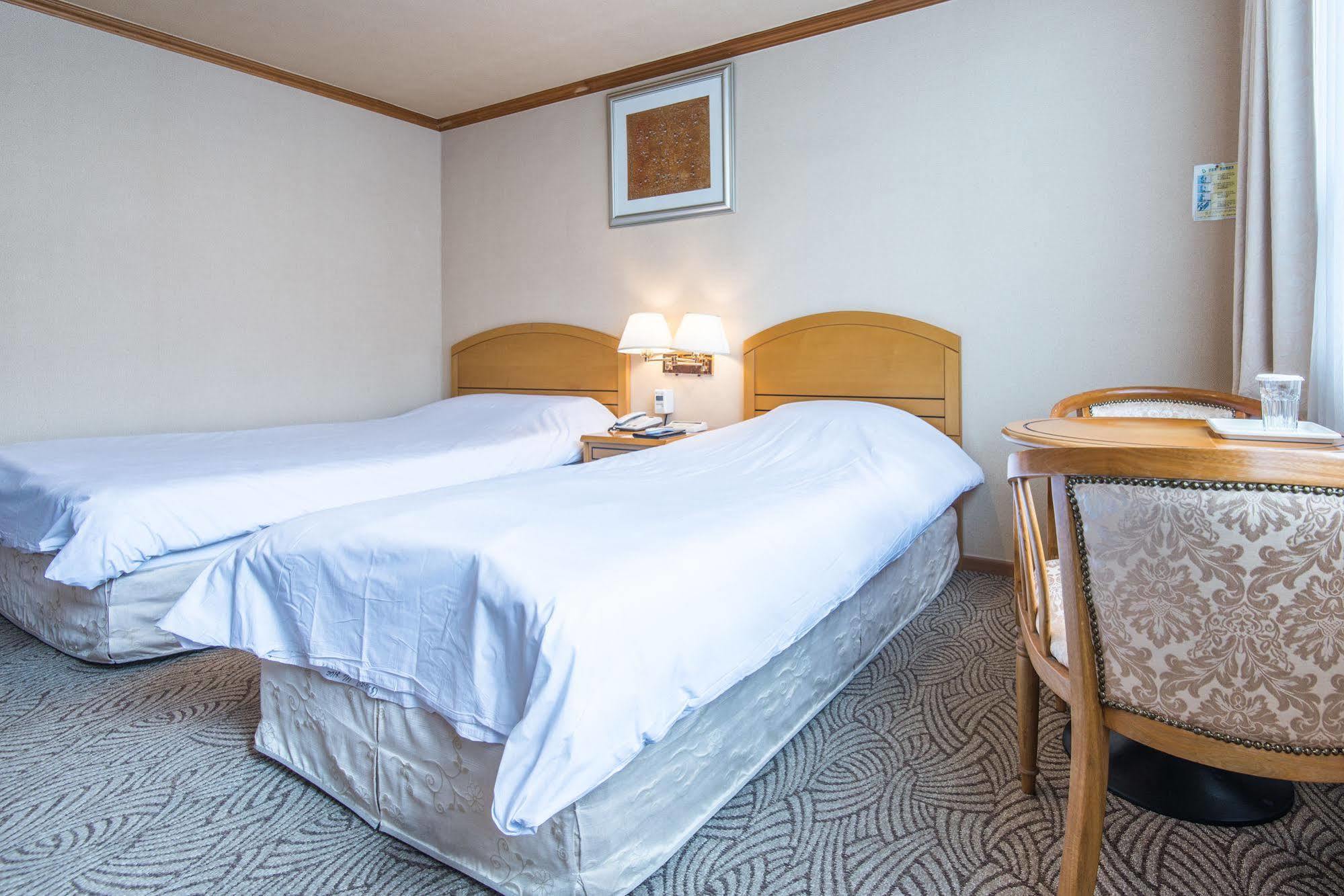Hawaii Hotel Чеджу Екстериор снимка